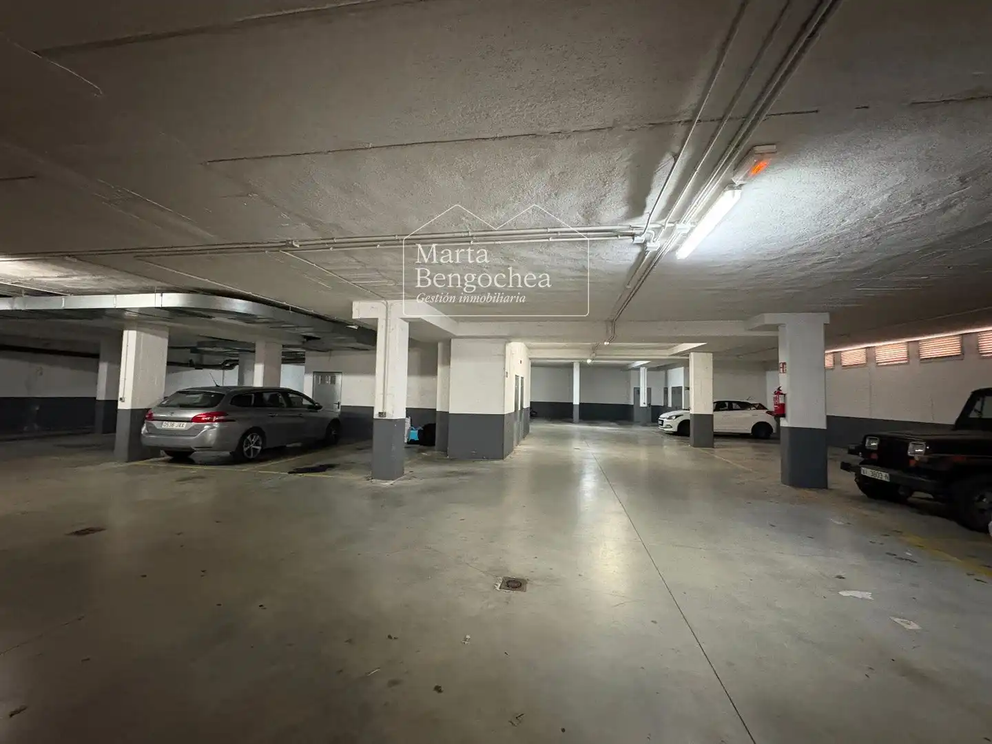 Parkplatz von Garage zum Verkauf in Vitoria - Gasteiz