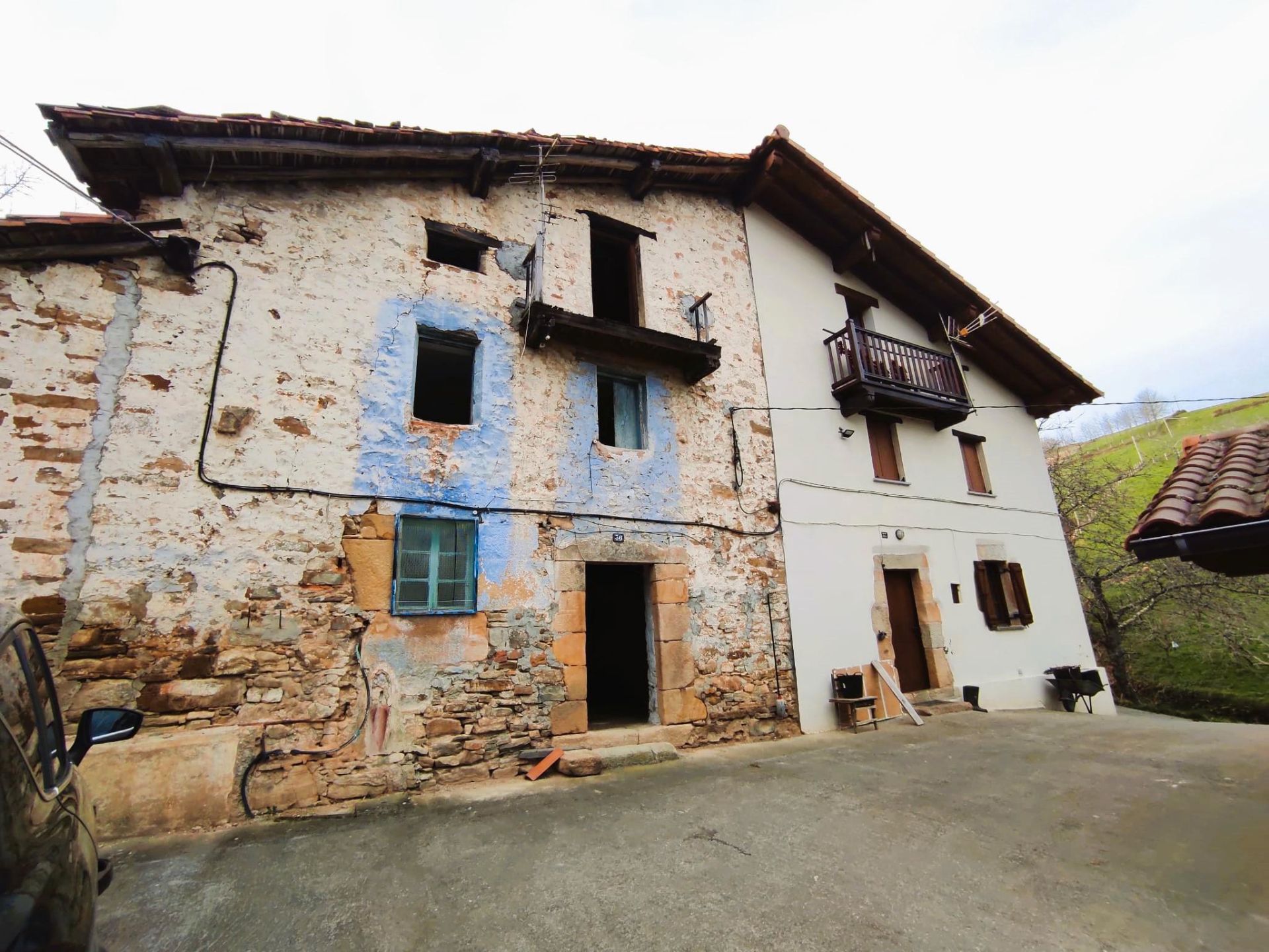 Vista exterior de Casa adosada en venda en Mallabia