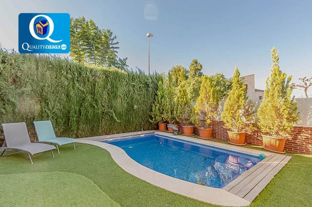 Casa-chalet en Venta en Almajada - Ravel