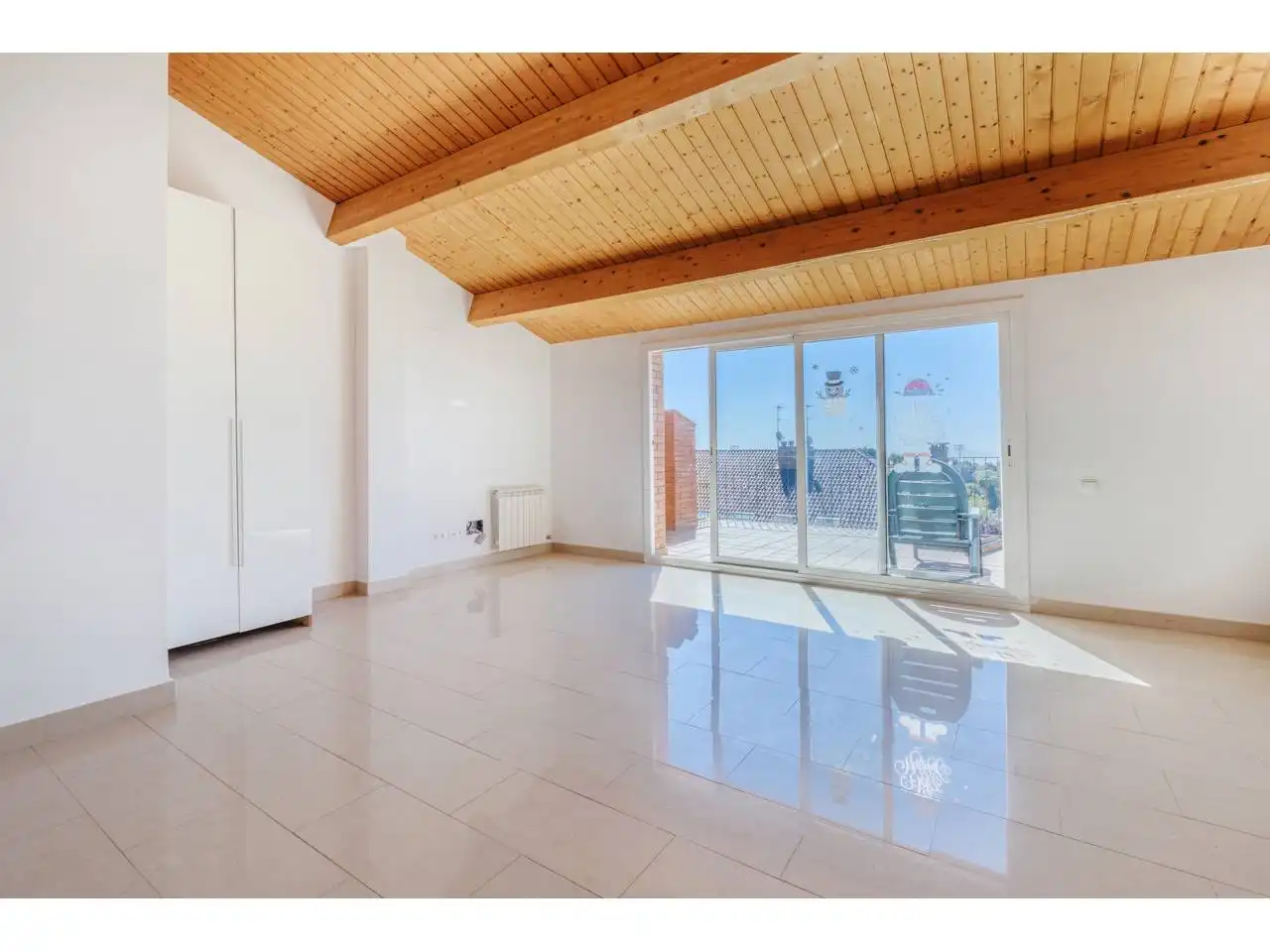 Sala d'estar de Casa o xalet en venda en Matadepera amb Calefacció, Jardí privat i Terrassa