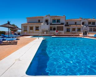Piscina de Apartament en venda en Mijas amb Aire condicionat, Terrassa i Moblat