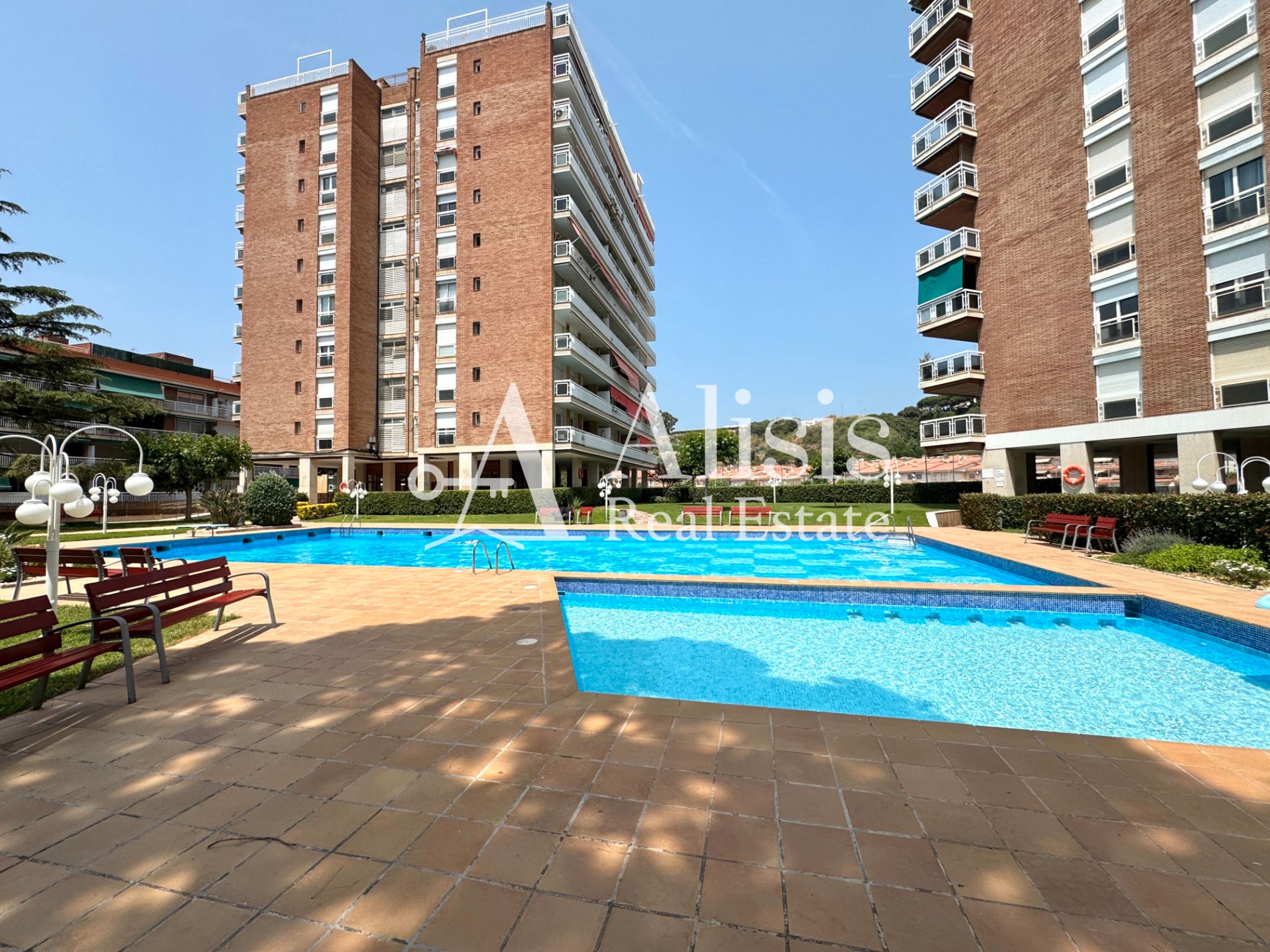 Vista exterior de Pis en venda en Sant Vicenç de Montalt amb Calefacció, Jardí privat i Terrassa