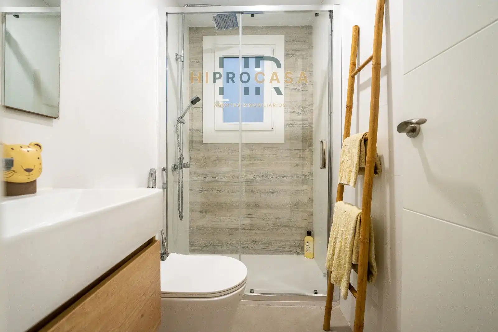 Baño de Piso en venta en Población de Arroyo con Aire acondicionado, Calefacción y Terraza