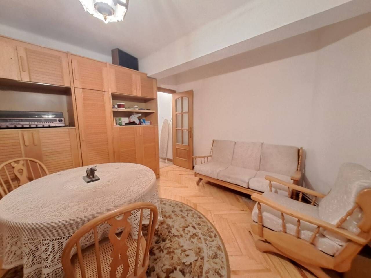 Dormitori de Pis en venda en Burgos Capital amb Calefacció, Parquet i Terrassa