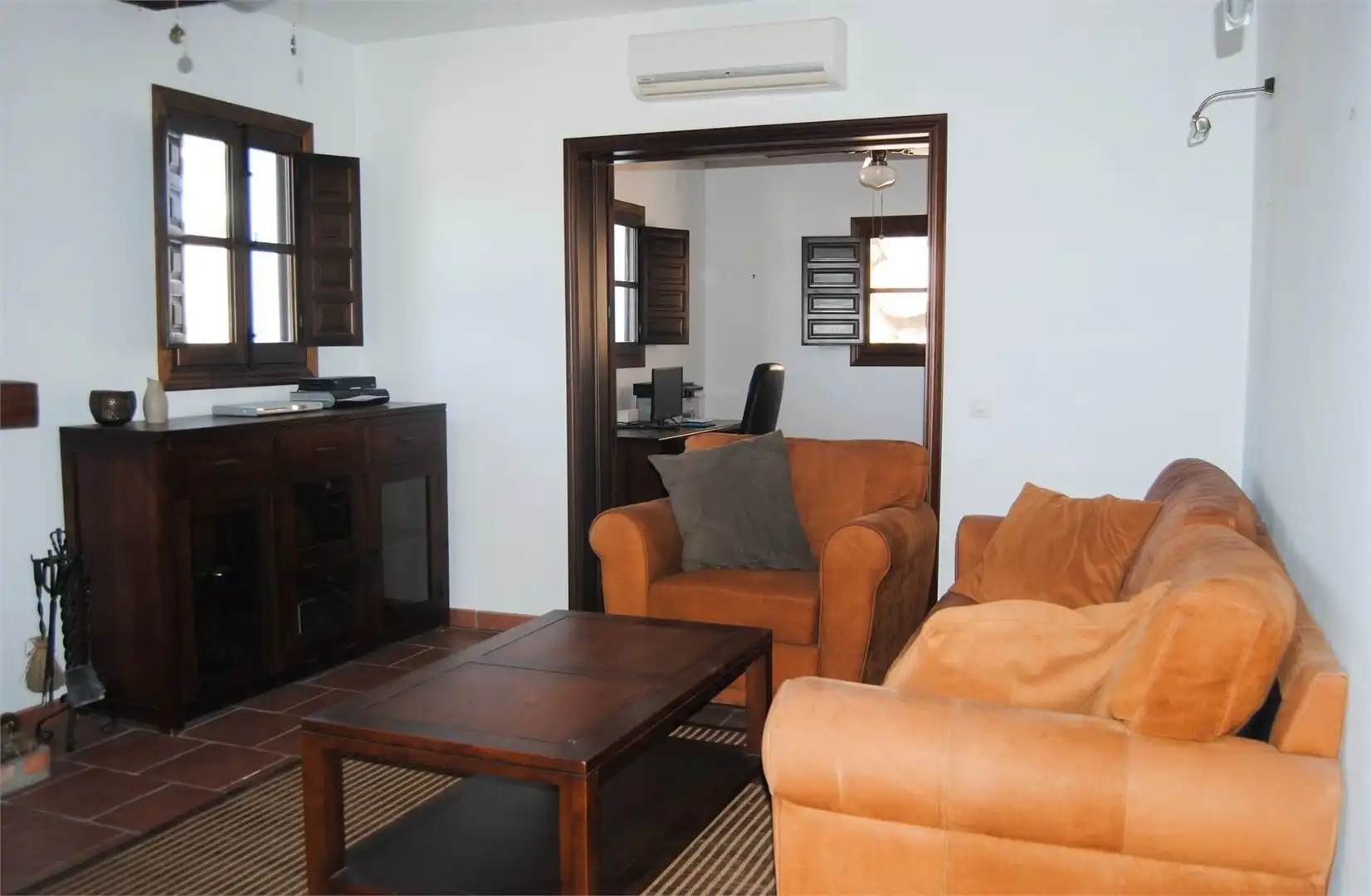 Sala de estar de Casa o chalet en venta en Vélez-Málaga con Aire acondicionado, Jardín privado y Terraza