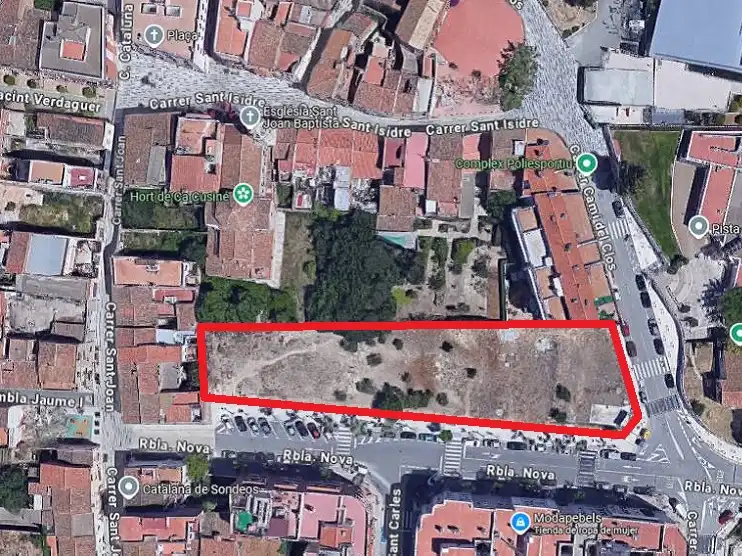 Wohnbaugrundstück zum Verkauf in Rambla Nova 6
