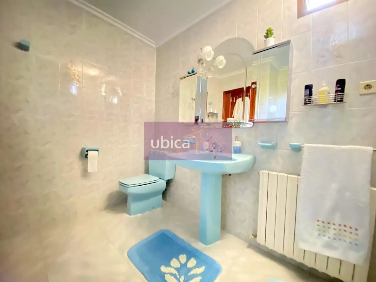 Baño de Casa adosada en venta en Arbo con Calefacción y Balcón