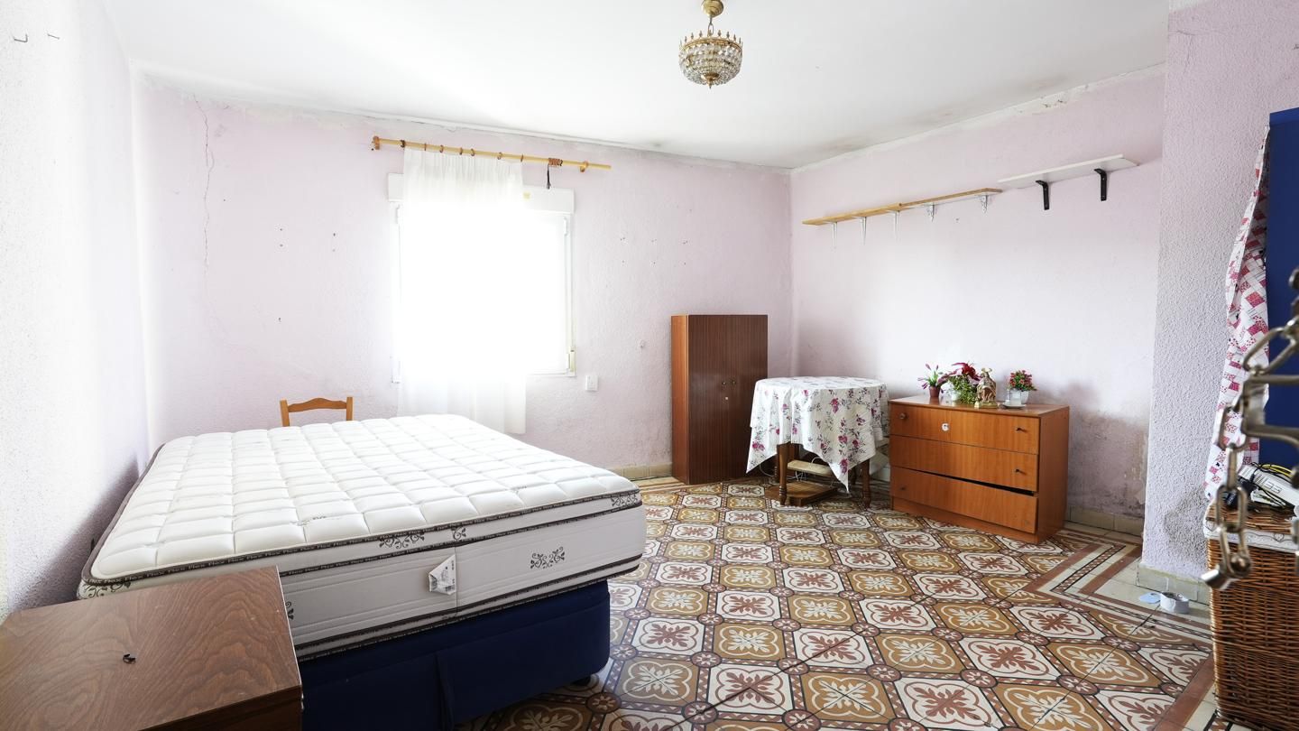Bedroom of Flat for sale in  Madrid Capital