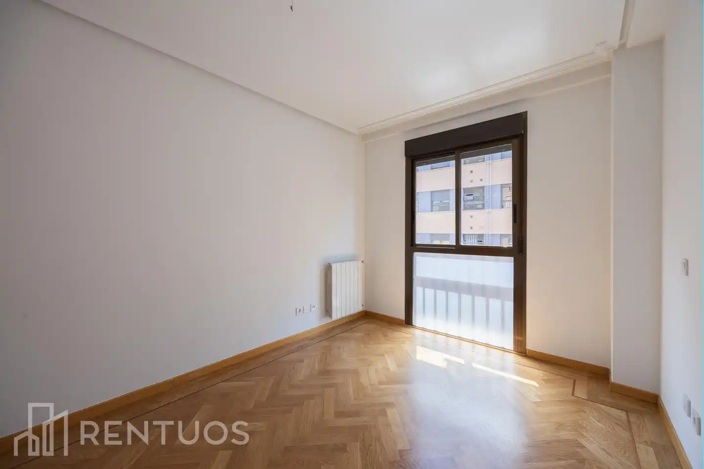 Schlafzimmer von Wohnung zur Miete in Madrid mit Klimaanlage, Heizung und Parkett