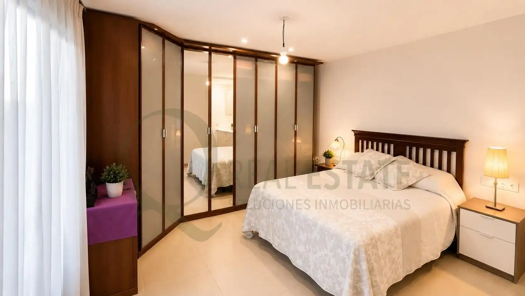 Dormitori de Casa adosada en venda en Alicante / Alacant amb Aire condicionat, Jardí privat i Terrassa