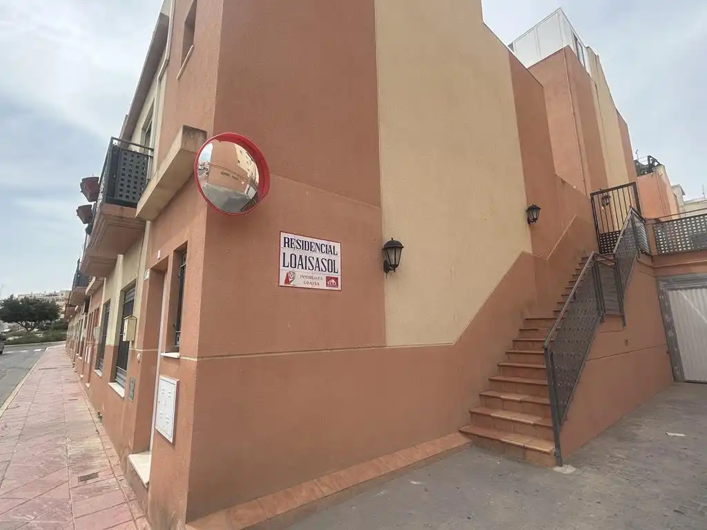 Aparcament amb ascensor en venda a Calle Carlos V, imagen 3