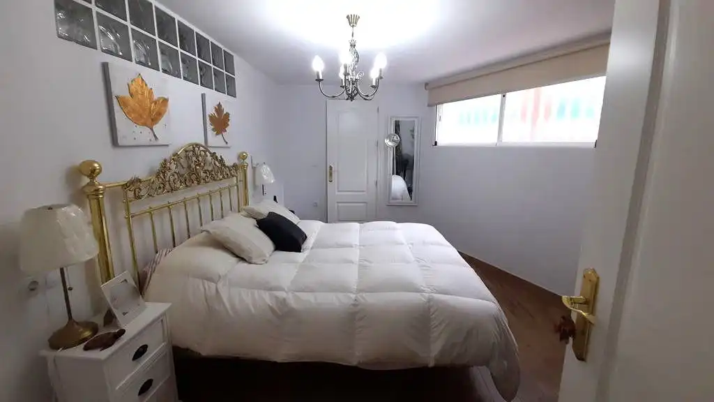 Adossat amb terrassa en venda a La Roda, imagen 16