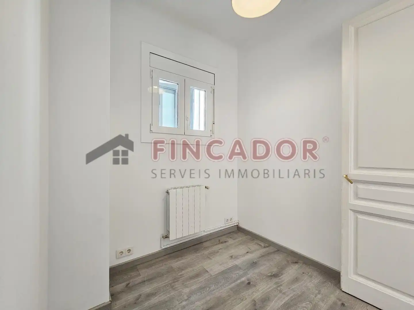 Bedroom of Flat for sale in Barcelona  with Air Conditioner, Heating and Parquet flooring