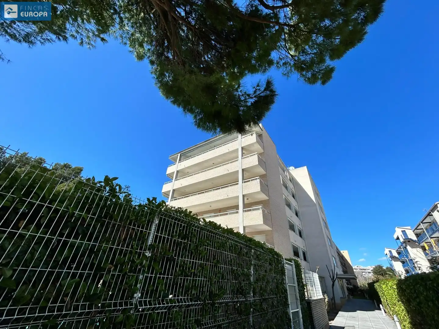 Außenansicht von Dachboden zum Verkauf in Salou mit Klimaanlage, Privatgarten und Terrasse
