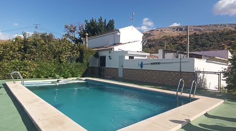 Casa rústica con piscina con 1638m2 y parcela adicional de 2.283m2