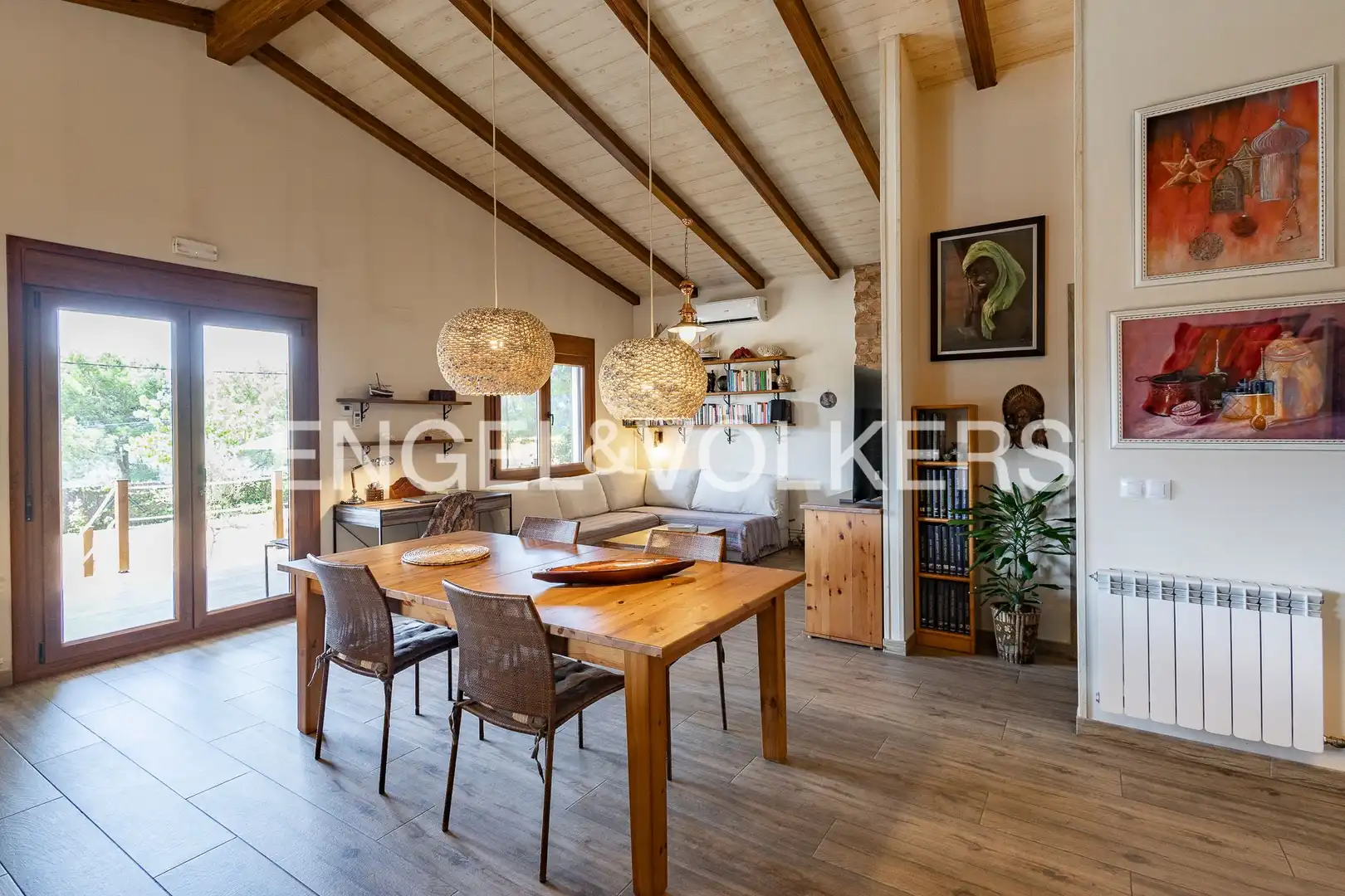 Comedor de Casa o chalet en venta en Vilanova del Vallès con Aire acondicionado, Calefacción y Jardín privado