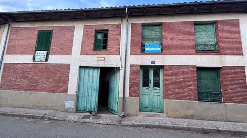 Foto 2 de Edifici en venda a Villaturiel, León