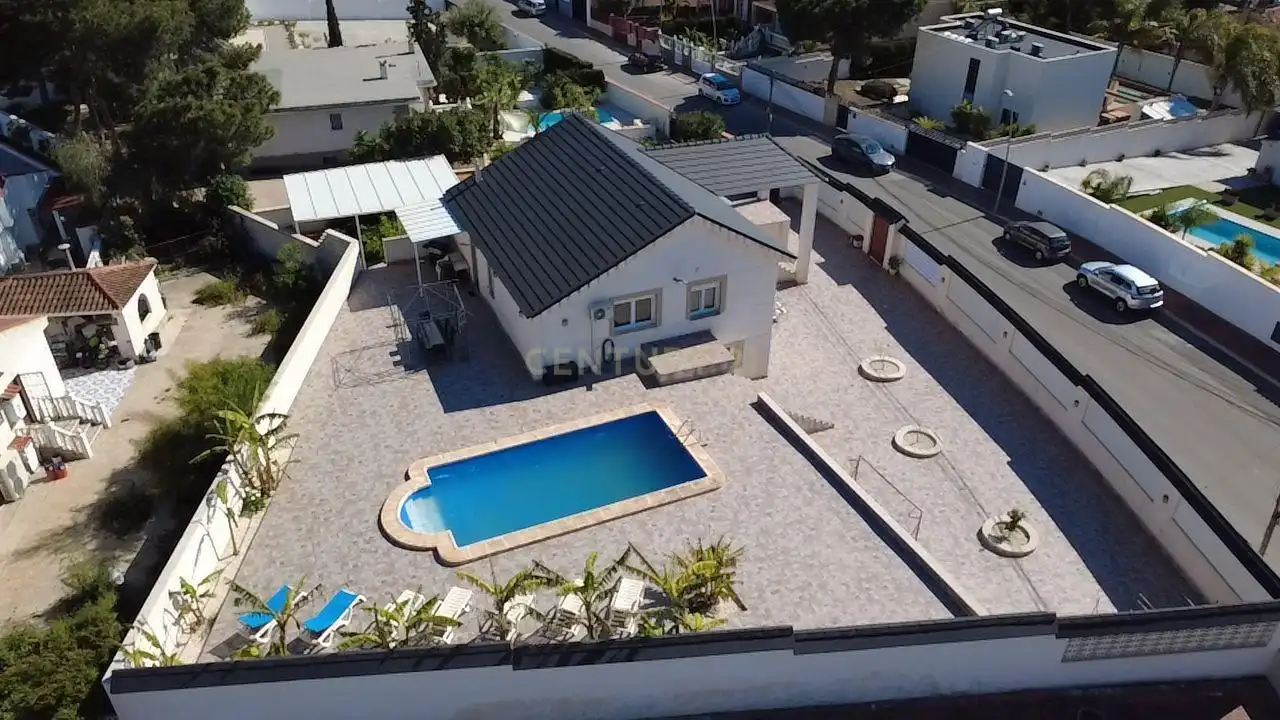 Piscina de Casa o chalet en venta en Torrevieja con Aire acondicionado, Trastero y Piscina