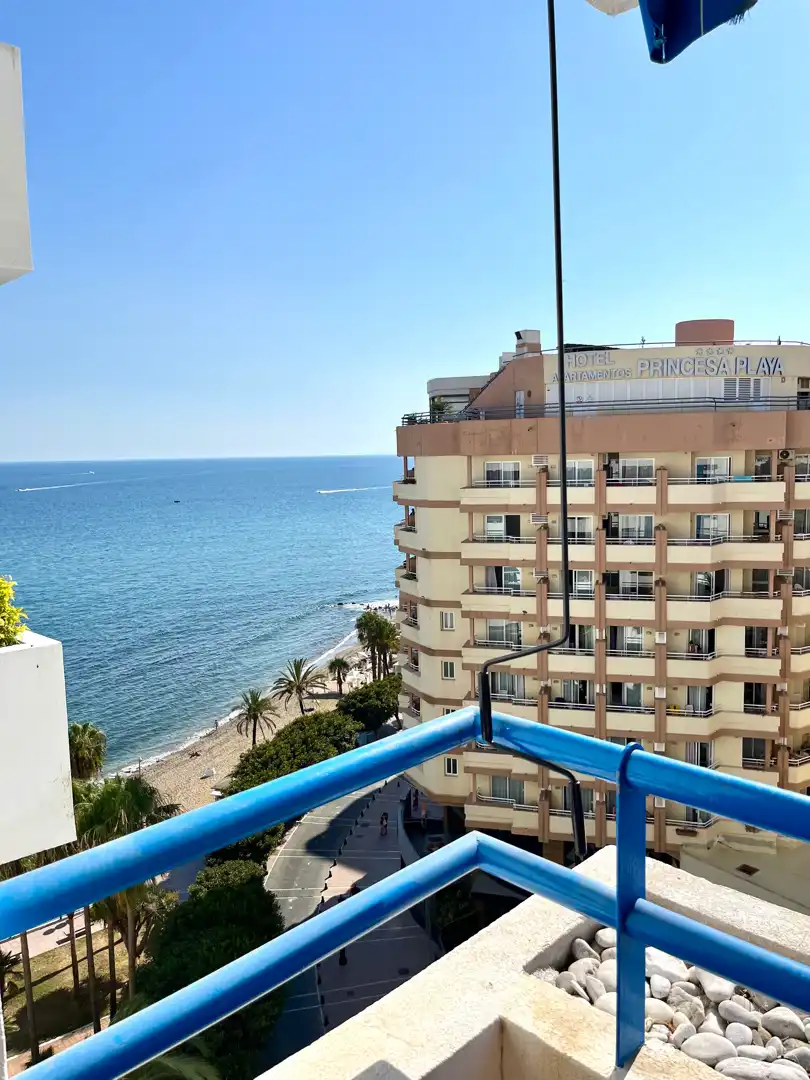 Vista exterior de Piso de alquiler en Marbella con Aire acondicionado, Calefacción y Parquet