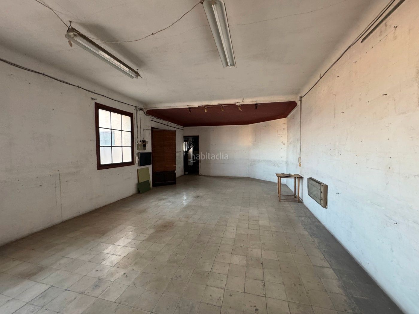 Building for sale in Gelida
