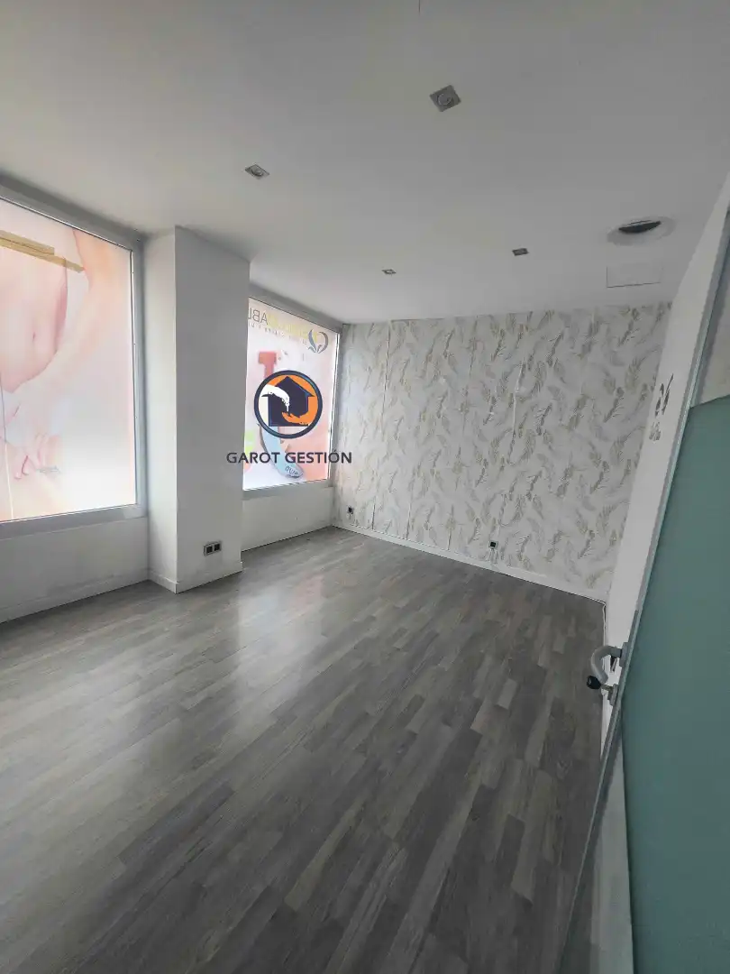 Local en venda en Alcorcón amb Aire condicionat, Calefacció i Parquet