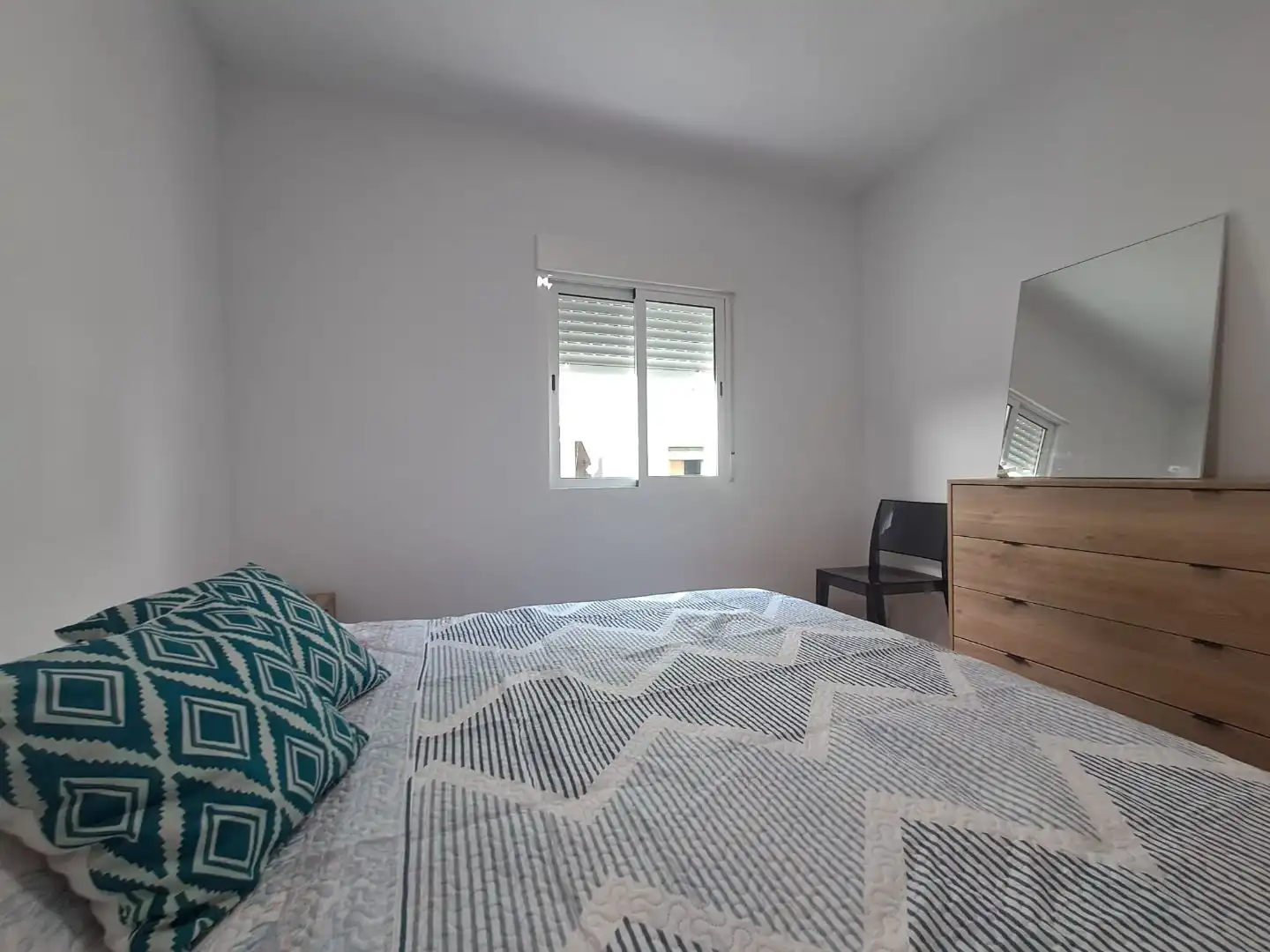 Bedroom of Flat for rent in Avenida Alemania-Italia