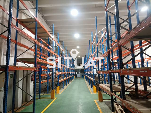 Nave industrial en Venta en Carrer Tramuntana, 2 en La Palma de Cervelló