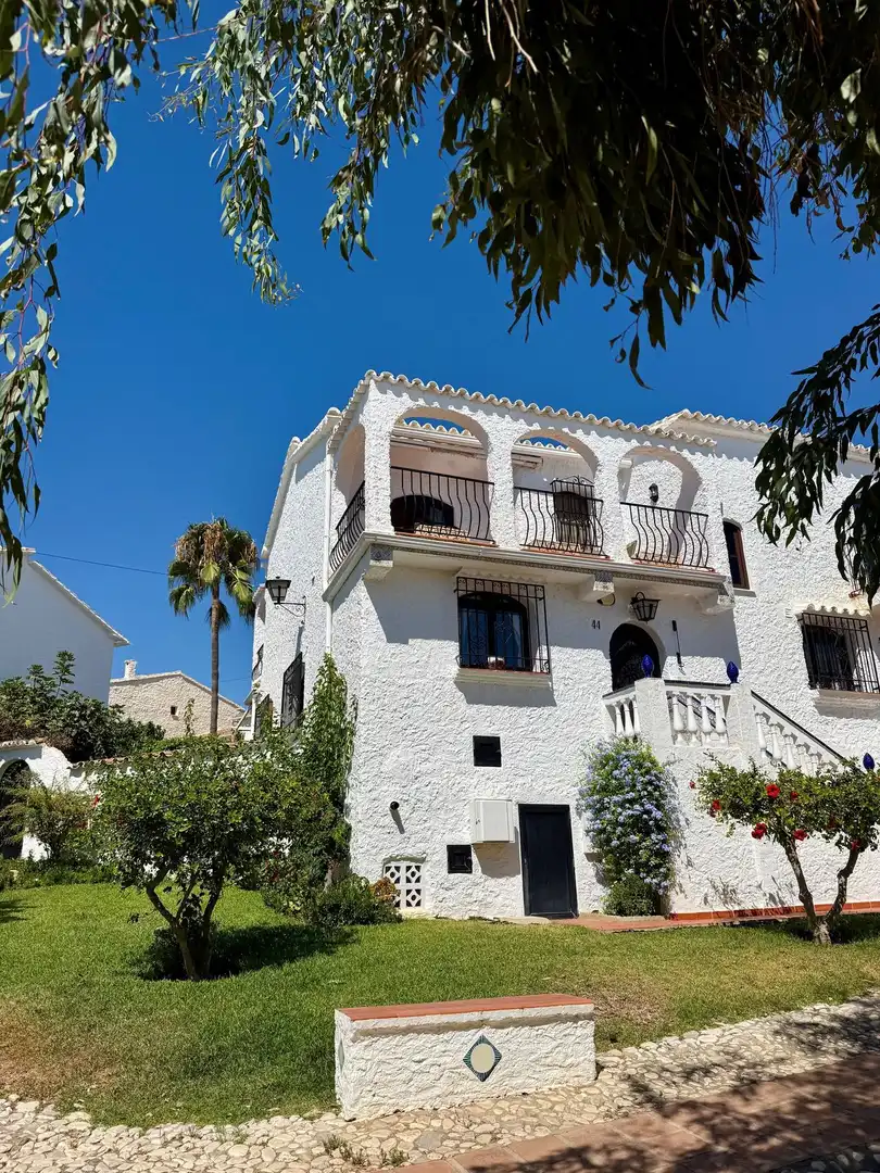 Adossat amb piscina en venda a Capistrano, imagen 2