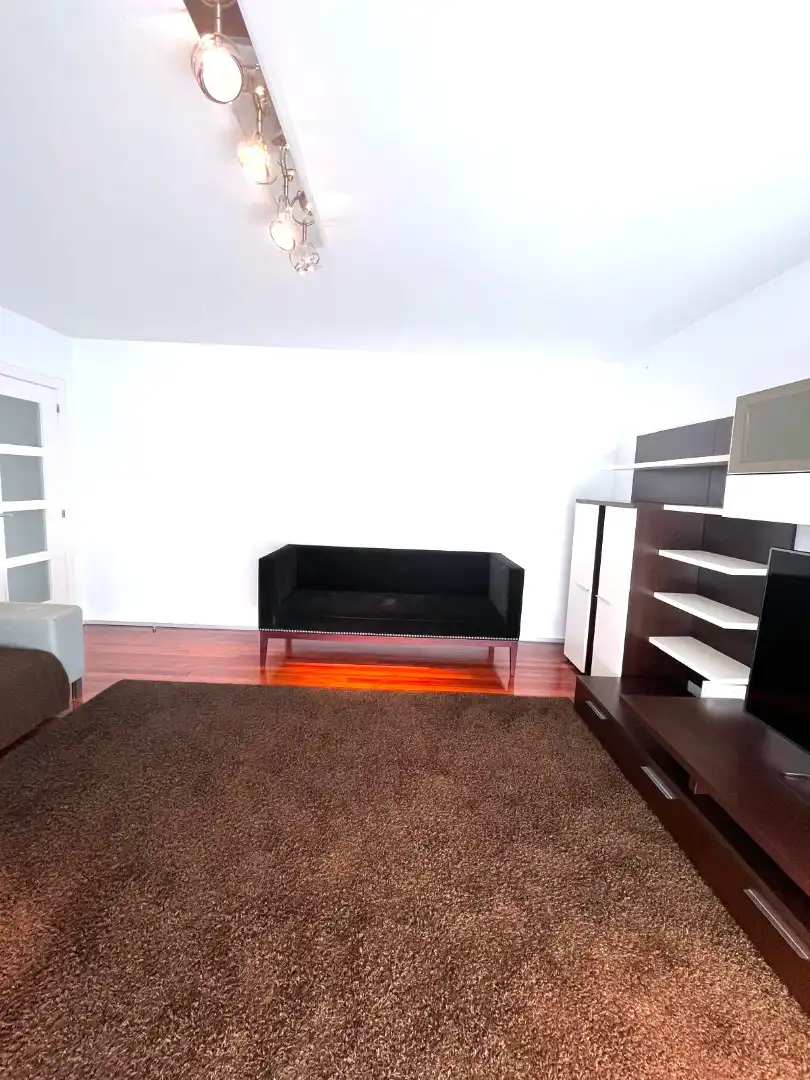 Sala de estar de Piso en venta en Castro-Urdiales con Calefacción, Jardín privado y Parquet