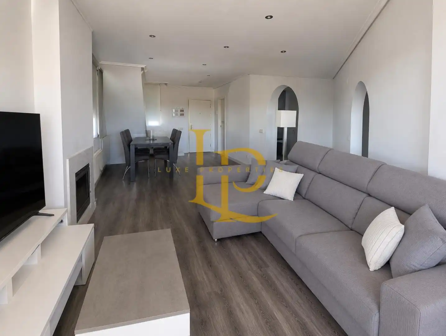 Sala de estar de Casa o chalet en venta en El Casar con Aire acondicionado, Jardín privado y Terraza
