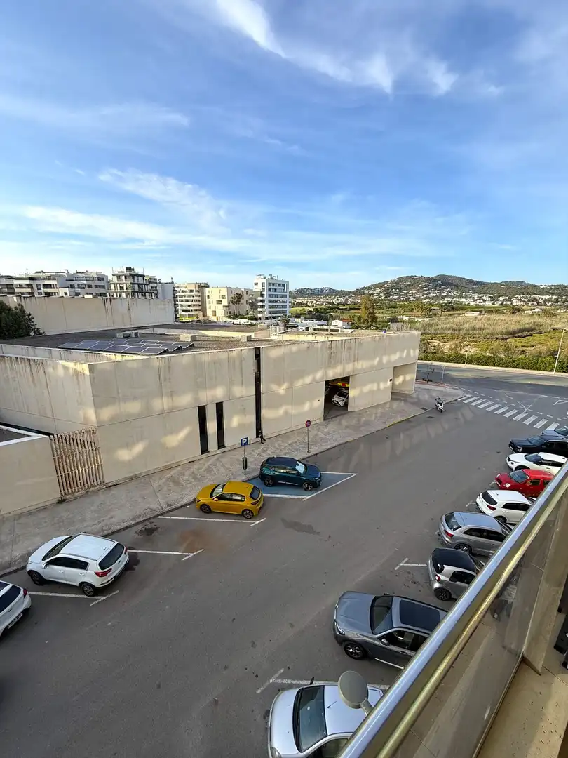 Vista exterior de Apartamento de alquiler en Eivissa con Aire acondicionado, Calefacción y Jardín privado