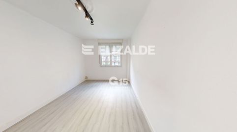 Foto 4 de Piso en venta en Zumaburu Kalea, Lasarte-Oria, Gipuzkoa