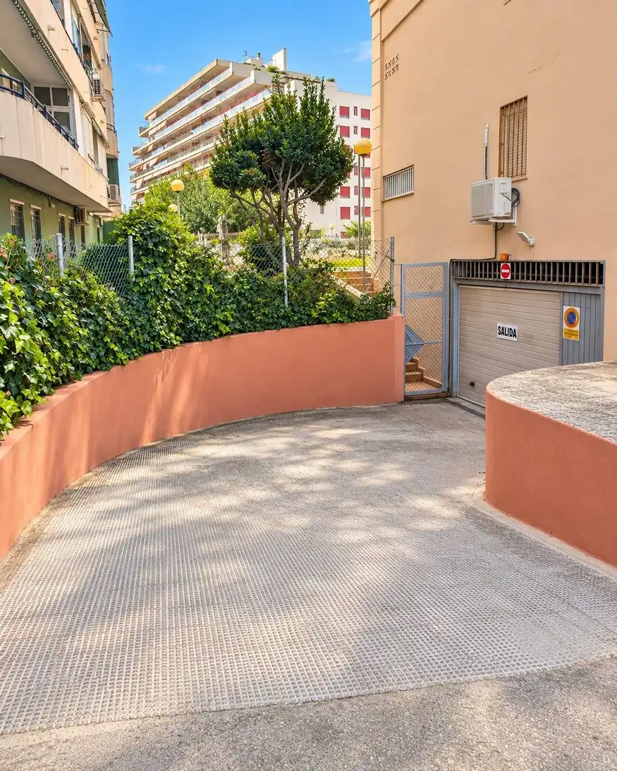 Individuel à vendre à Avenida de la Constitución, imagen 2