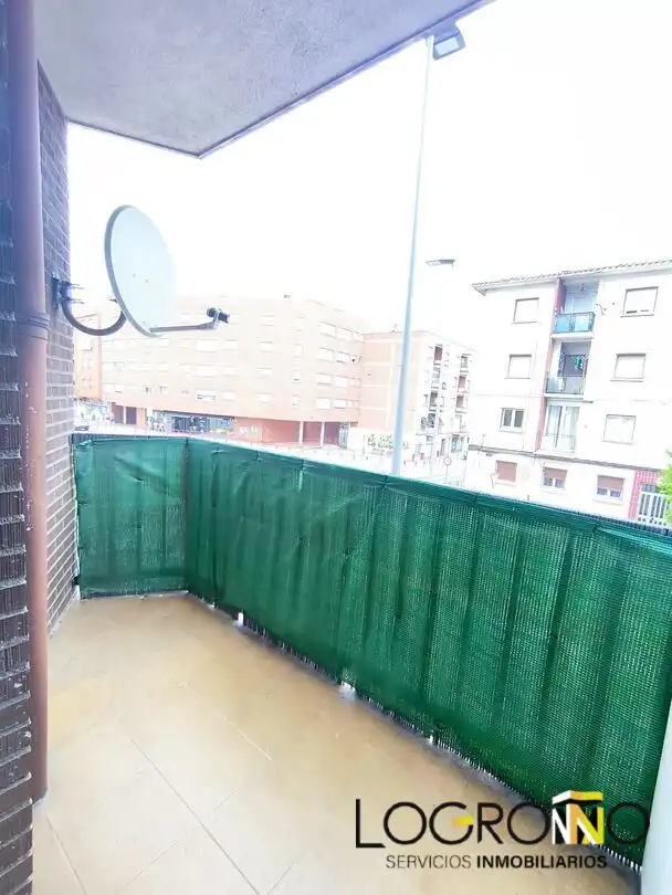 Terrassa de Pis en venda en  Logroño amb Calefacció i Traster