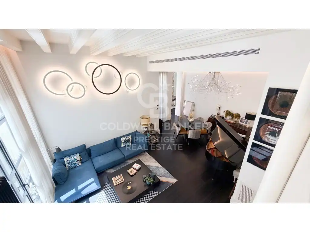 Sala d'estar de Dúplex en venda en Barcelona amb Aire condicionat, Terrassa i Forn