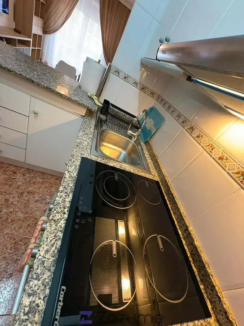Cocina de Piso de alquiler en Torrevieja con Aire acondicionado, Calefacción y Piscina
