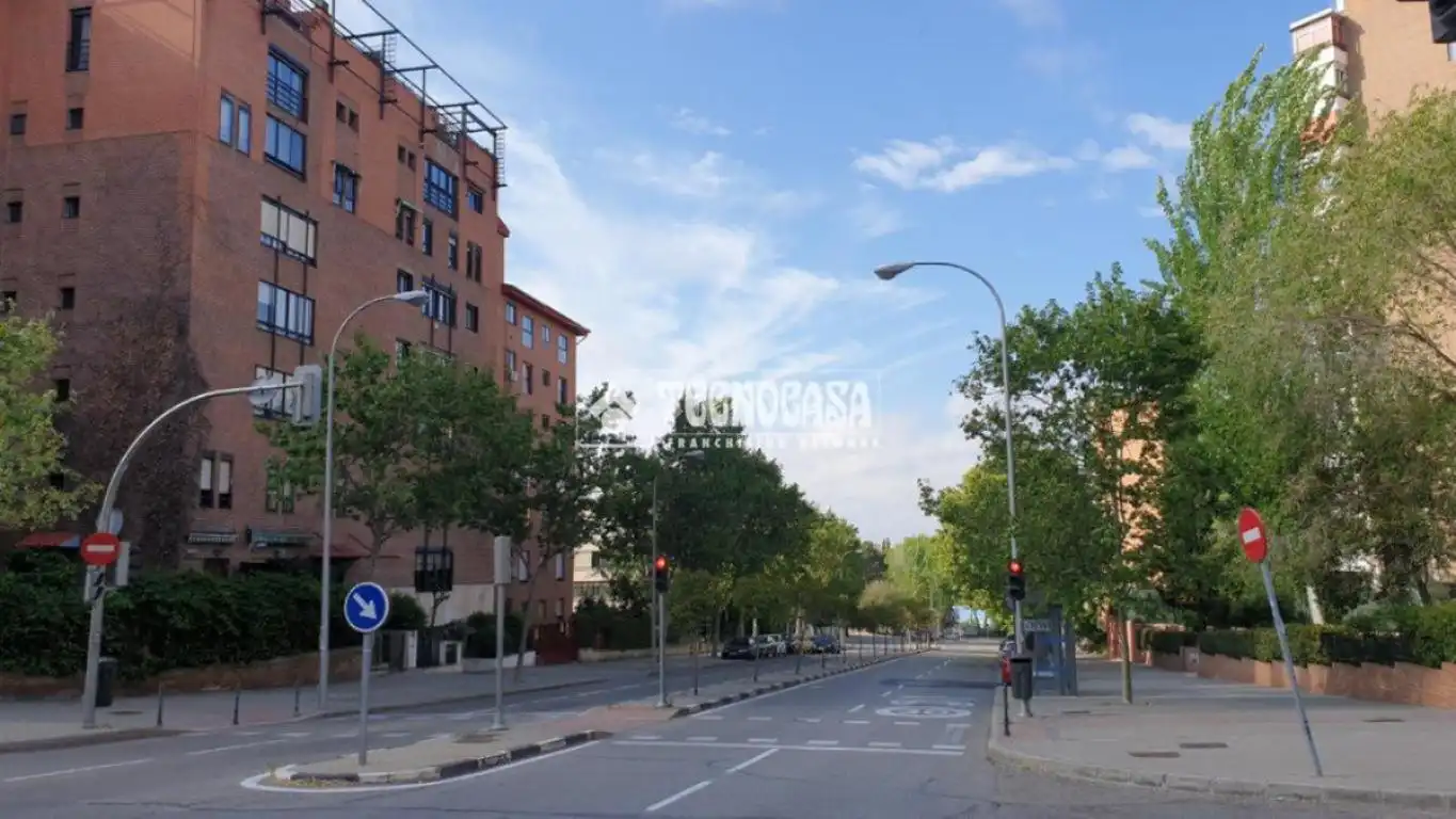 Vista exterior de Local en venta en Madrid con Aire acondicionado y Calefacción