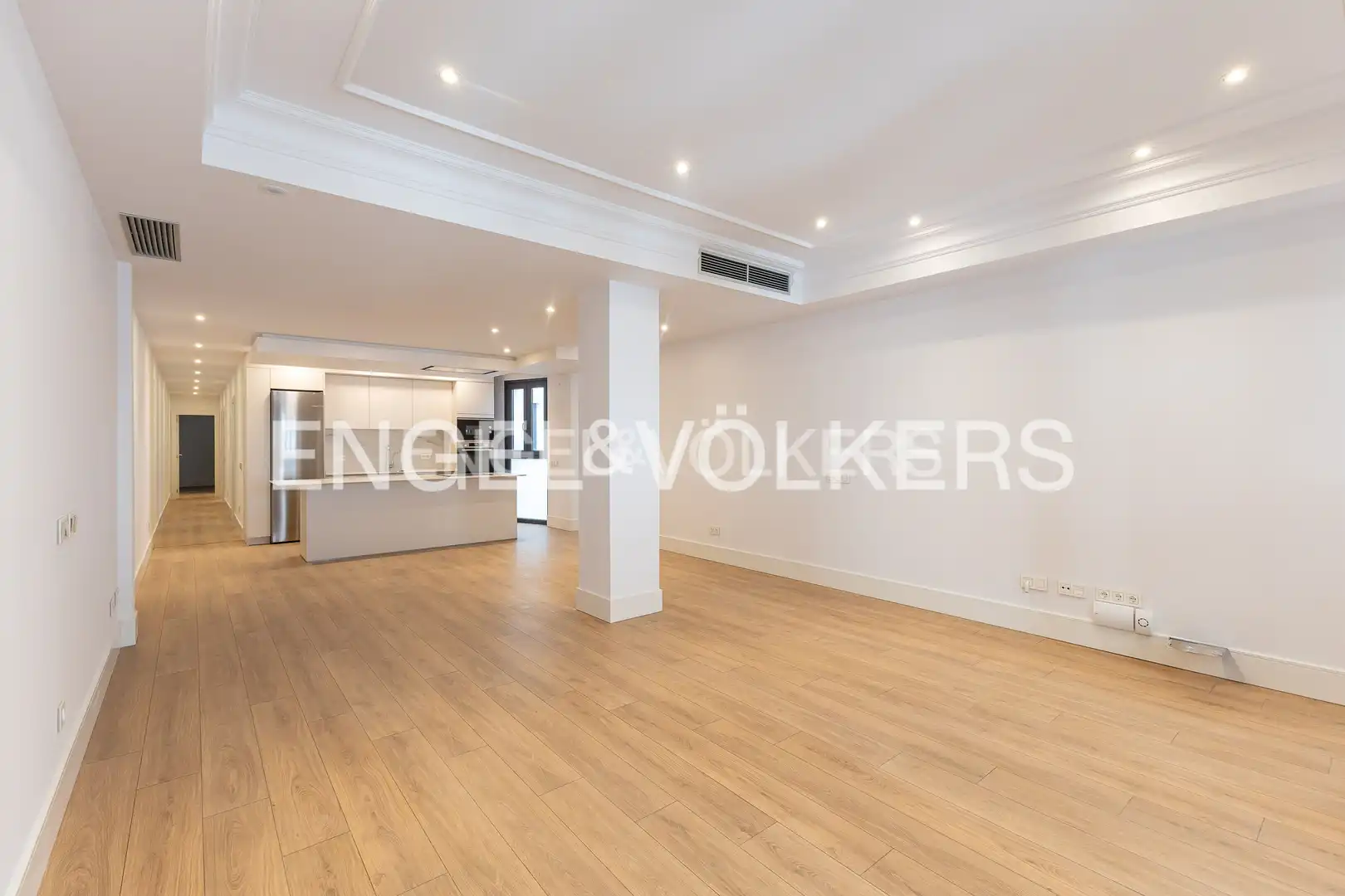 Exterior view of Flat for sale in Madrid  with Air Conditioner, Heating and Storage room