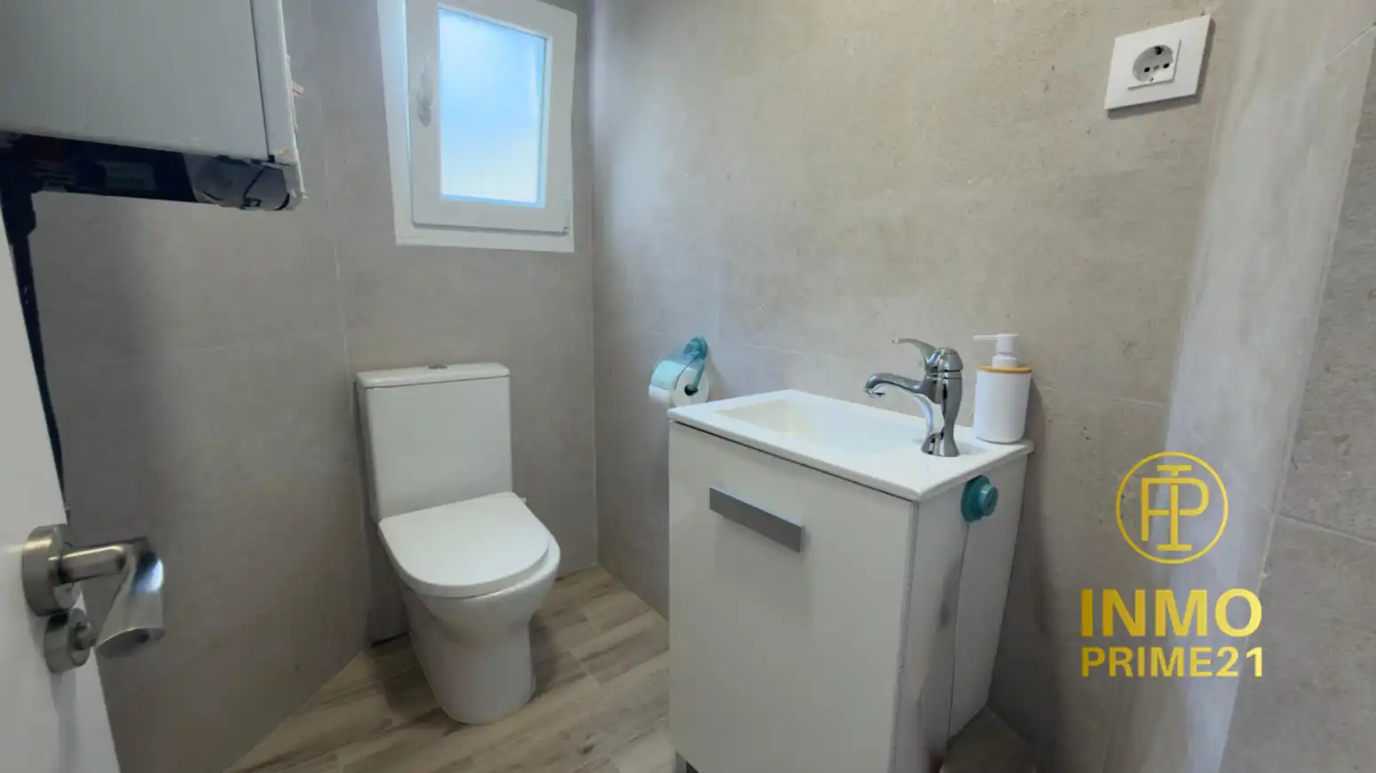 Badezimmer von Wohnung zum Verkauf in San Vicente de la Barquera mit Heizung, Privatgarten und Parkett