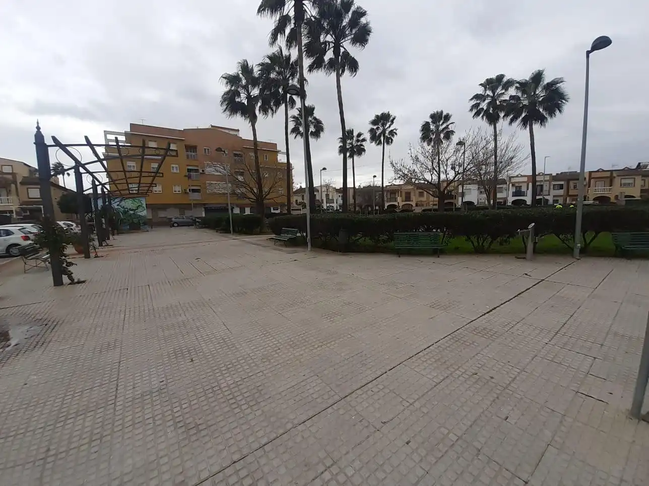 Parking de Ático en venta en Dos Hermanas con Aire acondicionado, Terraza y Alarma
