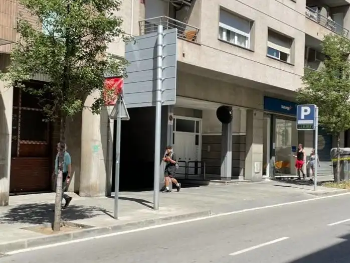 Einzelparkplatz zum Verkauf in Carretera de Santpedor 5, imagen 3