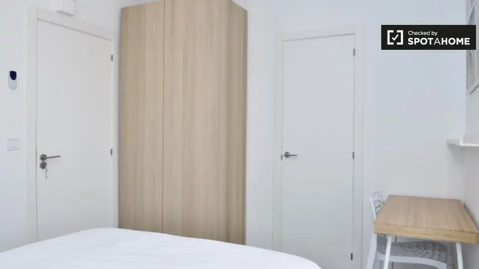 Room in La Barceloneta