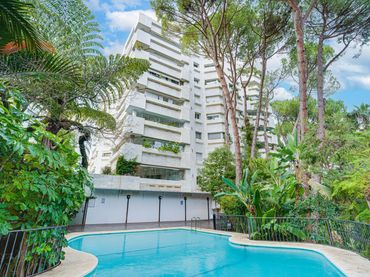 Apartament amb piscina en venda a Milla de Oro