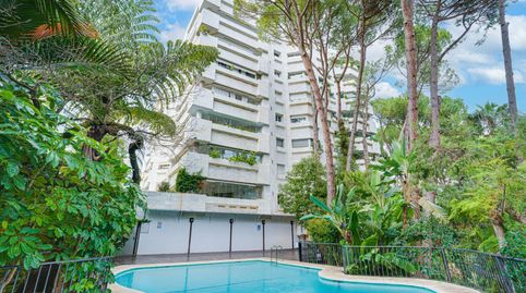 Apartamento en Planta Media en la Milla de Oro