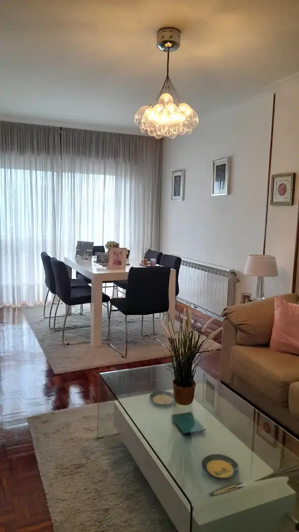Comedor de Piso en venta en Pontevedra Capital  con Calefacción, Parquet y Trastero