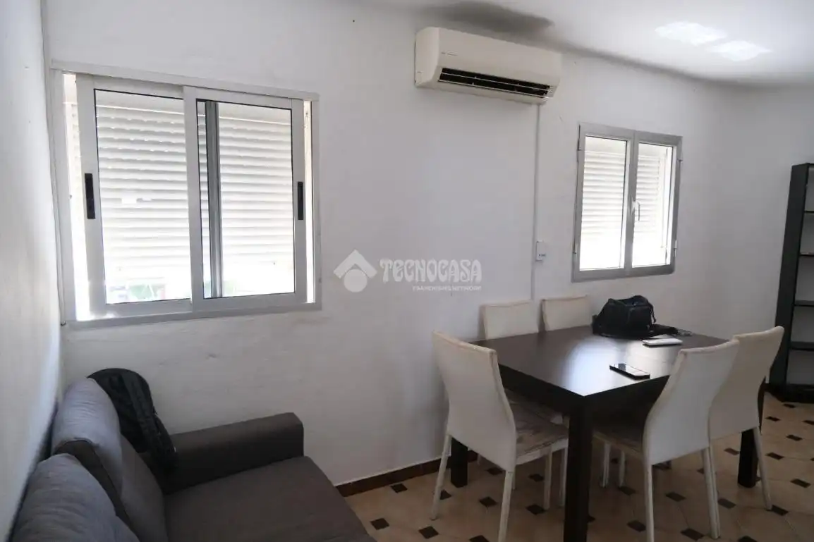 Dining room of Flat for sale in Sevilla