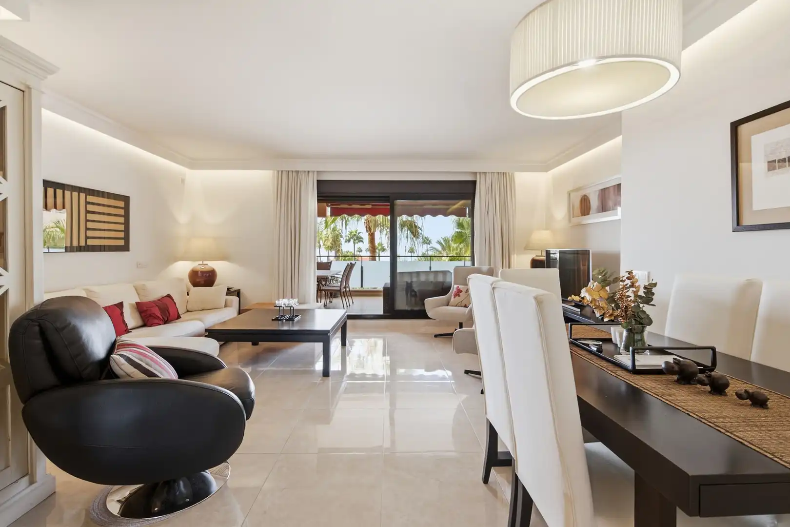 Sala de estar de Apartamento en venta en Estepona con Aire acondicionado, Terraza y Trastero