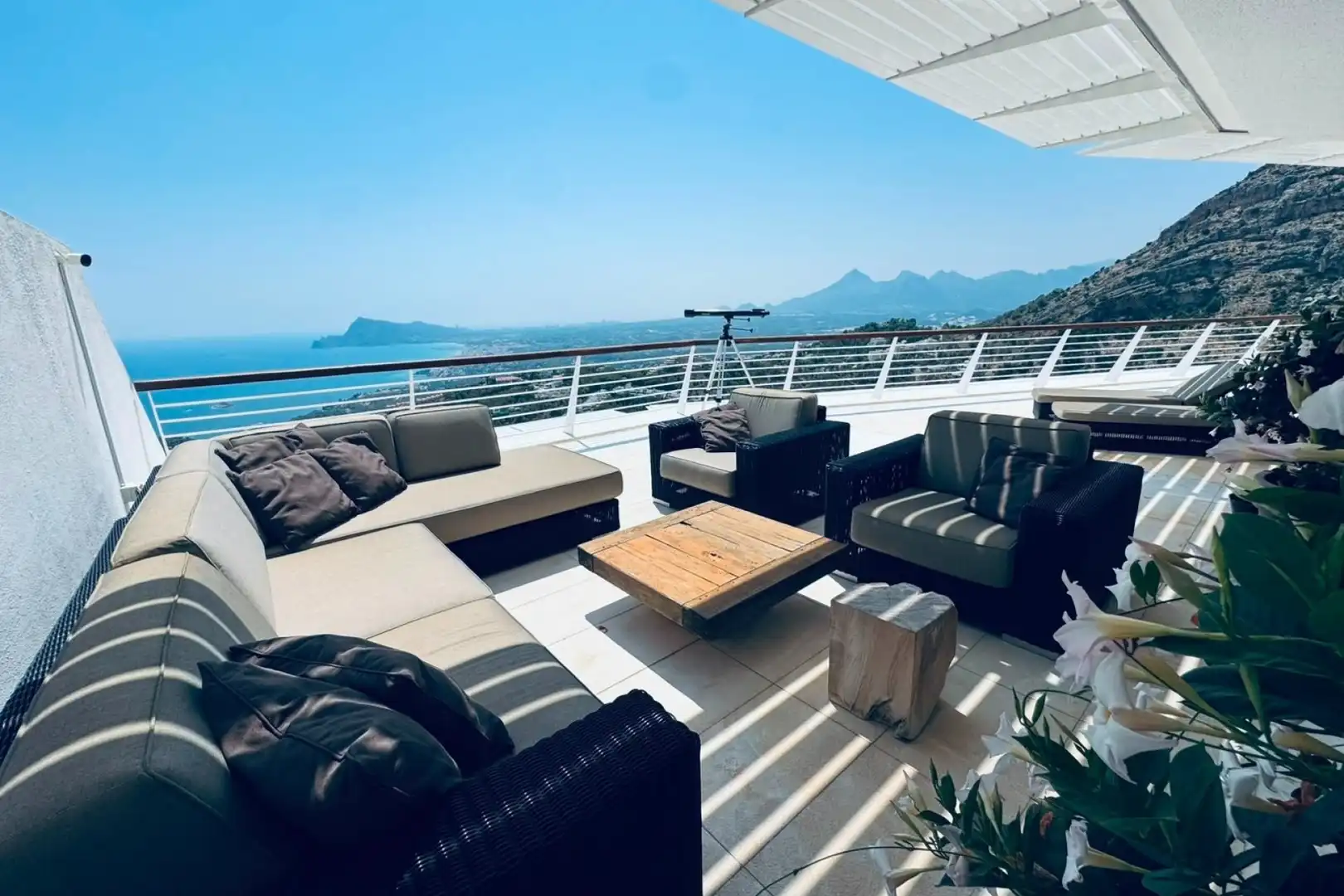 Flat with pool for sale in Mascarat