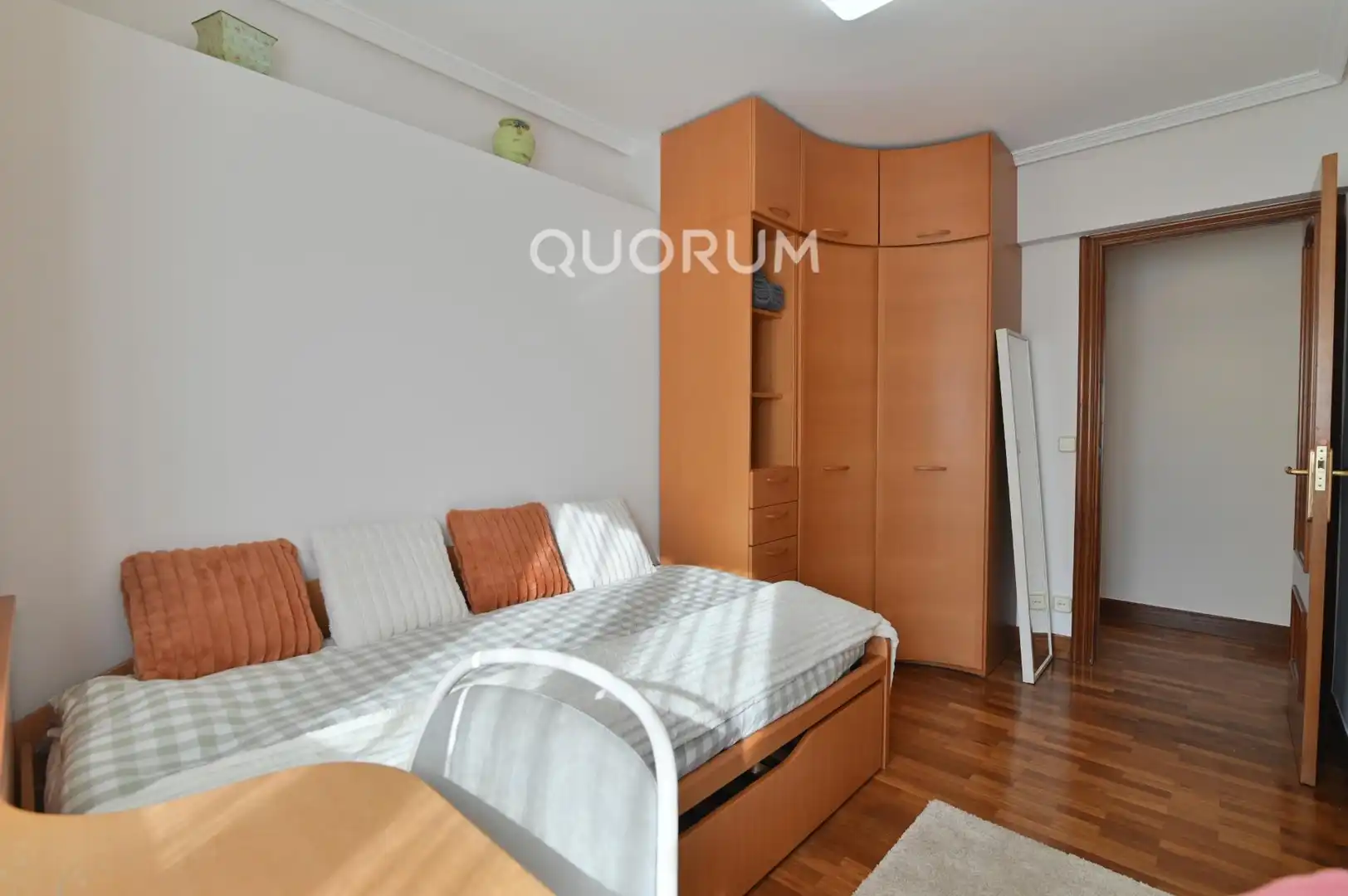 Habitación de Piso de alquiler en Uribarri