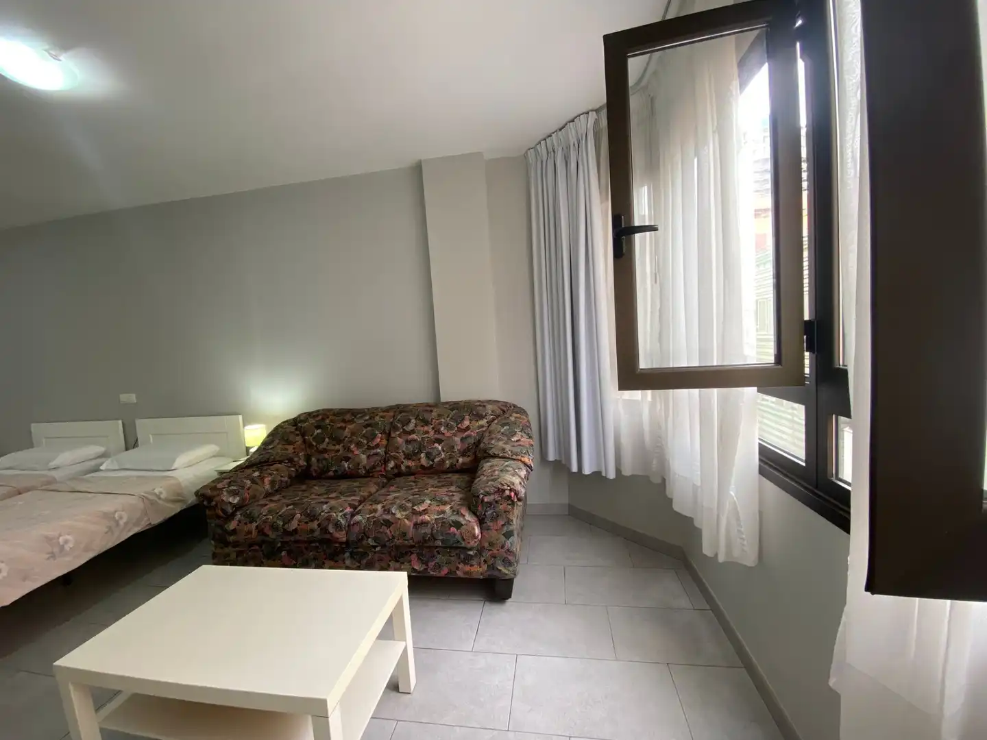 Sala d'estar de Pis de lloguer en Las Palmas de Gran Canaria amb Moblat